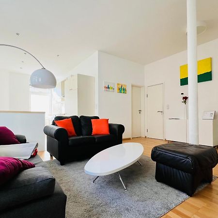 Grosses Und Helles Innenstadt Apartment - Ferienwohnung Bad Homburg vor der Höhe Esterno foto