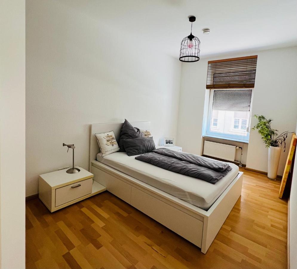 Grosses Und Helles Innenstadt Apartment - Ferienwohnung Bad Homburg vor der Höhe Esterno foto