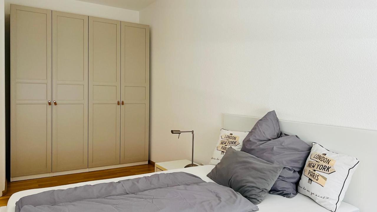 Grosses Und Helles Innenstadt Apartment - Ferienwohnung Bad Homburg vor der Höhe Esterno foto