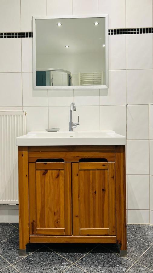 Grosses Und Helles Innenstadt Apartment - Ferienwohnung Bad Homburg vor der Höhe Esterno foto