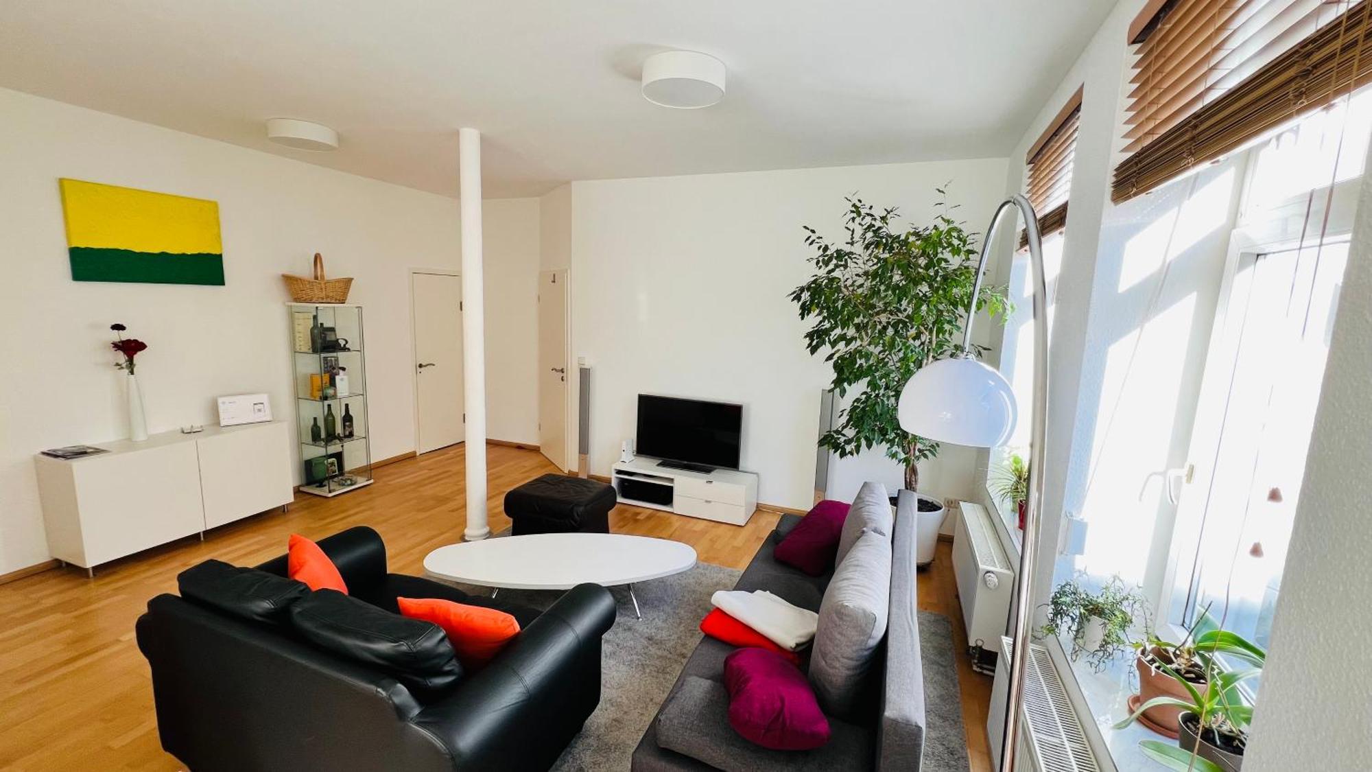 Grosses Und Helles Innenstadt Apartment - Ferienwohnung Bad Homburg vor der Höhe Esterno foto